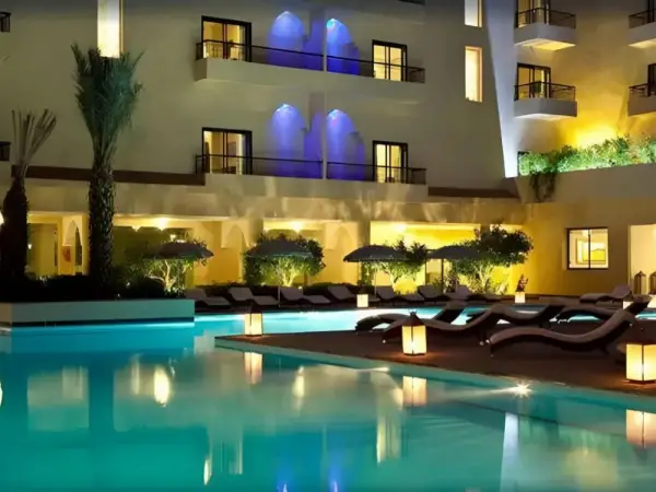 Red Hotel 10